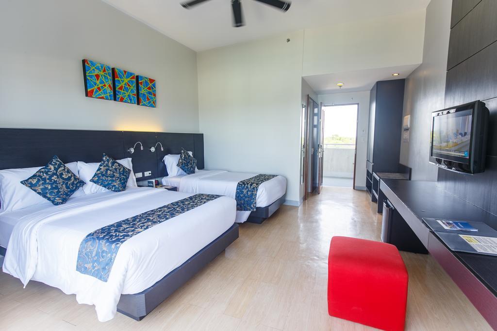 Solea Seaview Resort Lapu-Lapu City Eksteriør billede