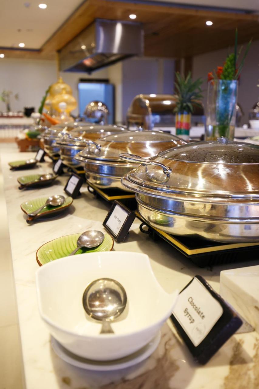 Solea Seaview Resort Lapu-Lapu City Eksteriør billede