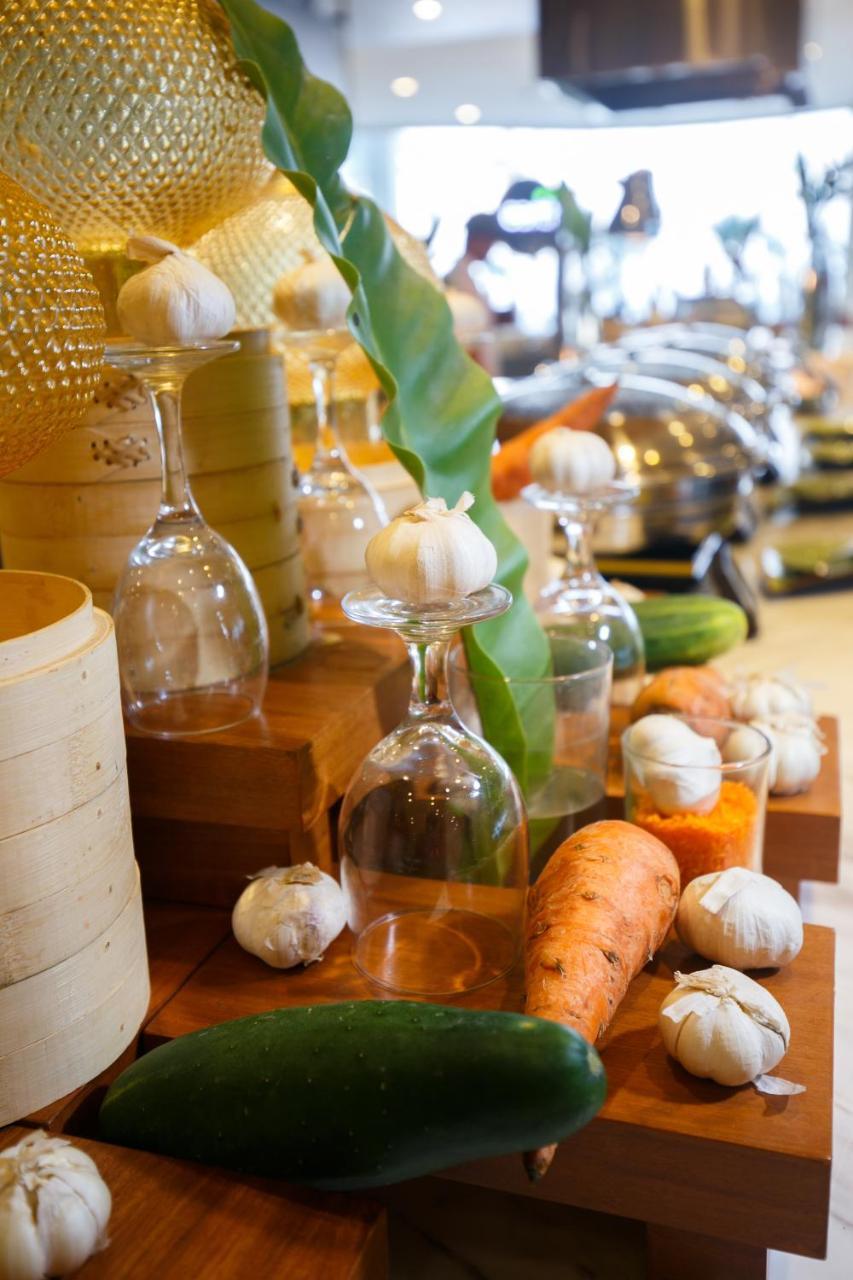 Solea Seaview Resort Lapu-Lapu City Eksteriør billede